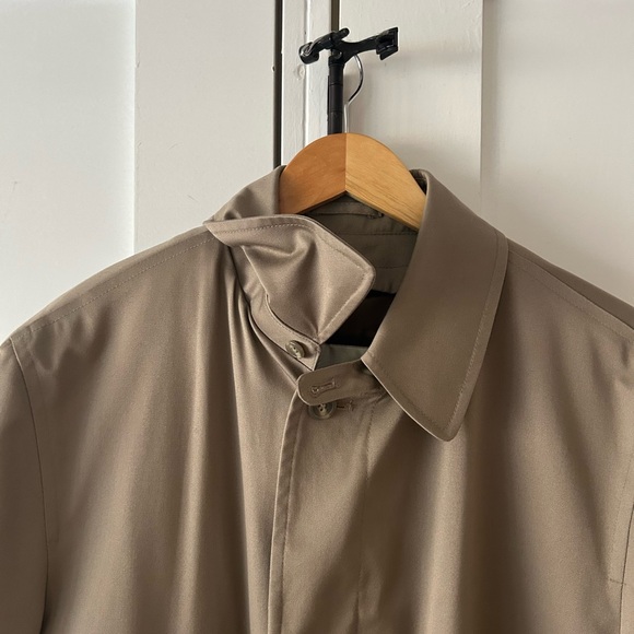 Classic Tan Men's Overcoat - Picture 3 of 10